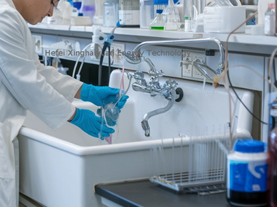 Настраиваемые умывальники из стекловолокна для интенсивного движения и суровых условий