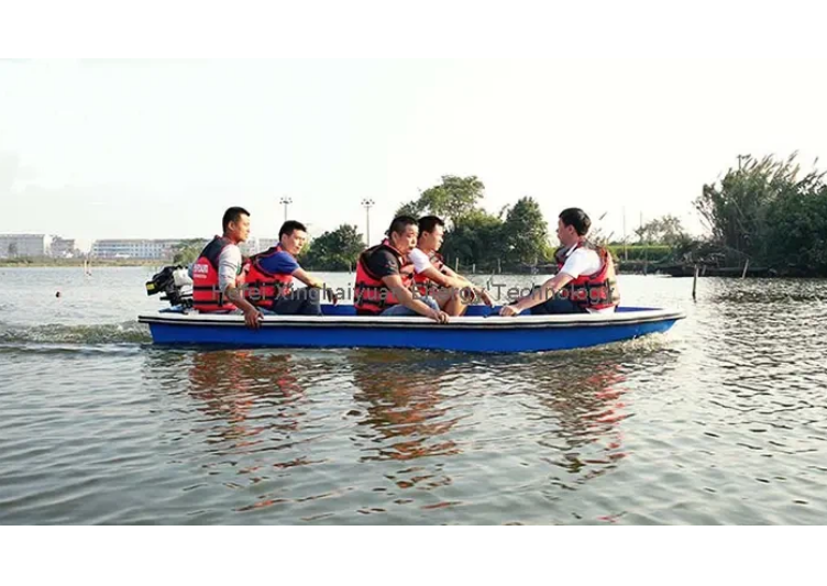 Рыбацкая лодка из стеклопластика